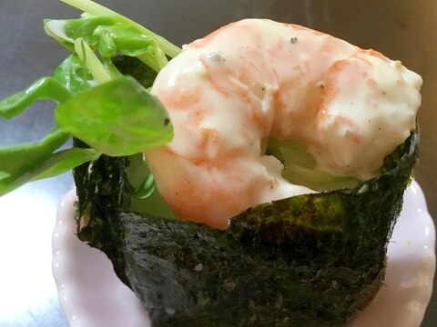 エビマヨと豆苗の軍艦巻き